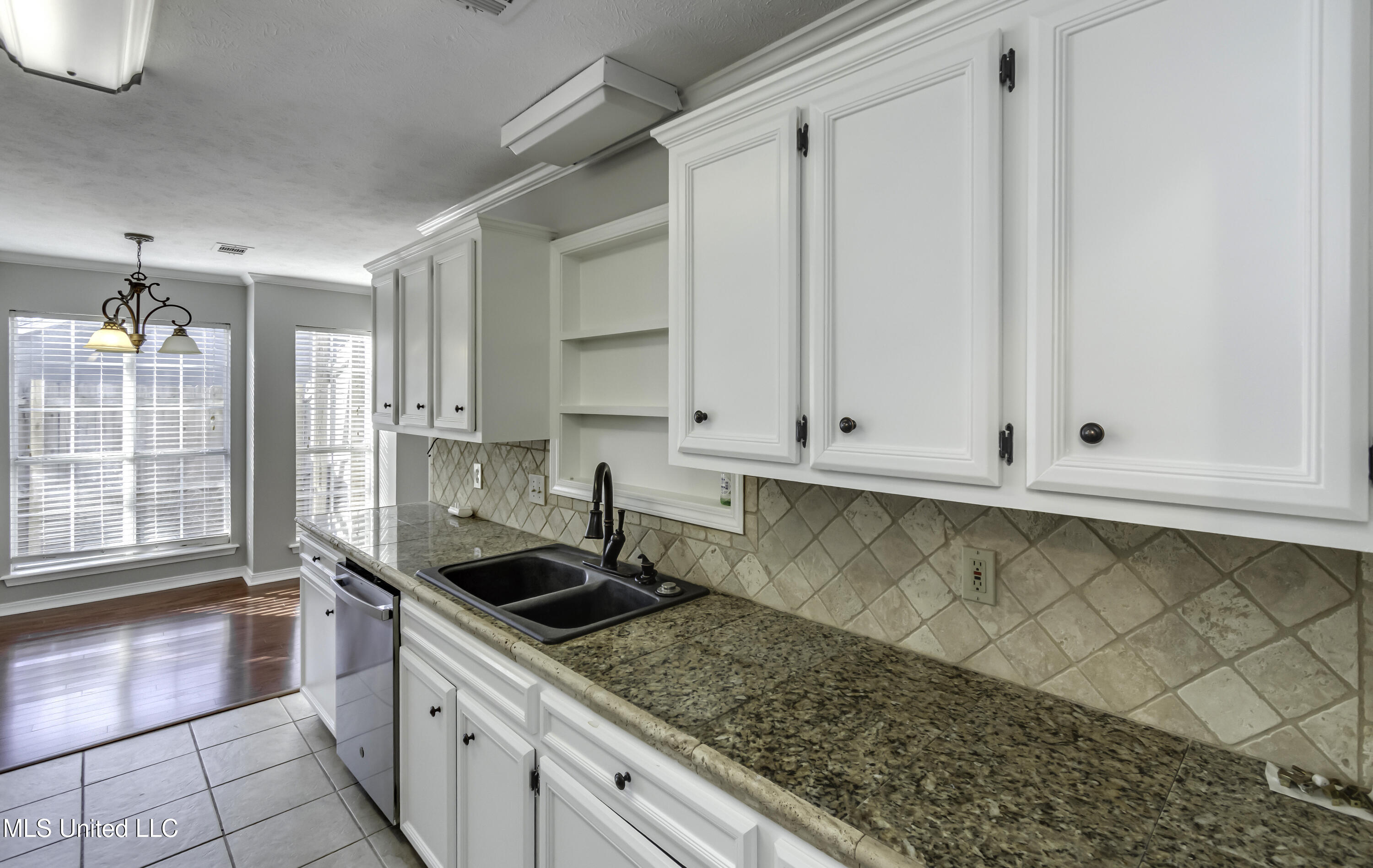 125 Pinevale Street Flowood, MS 39232 - Photo 18 of 46 125 Pinevale St--32