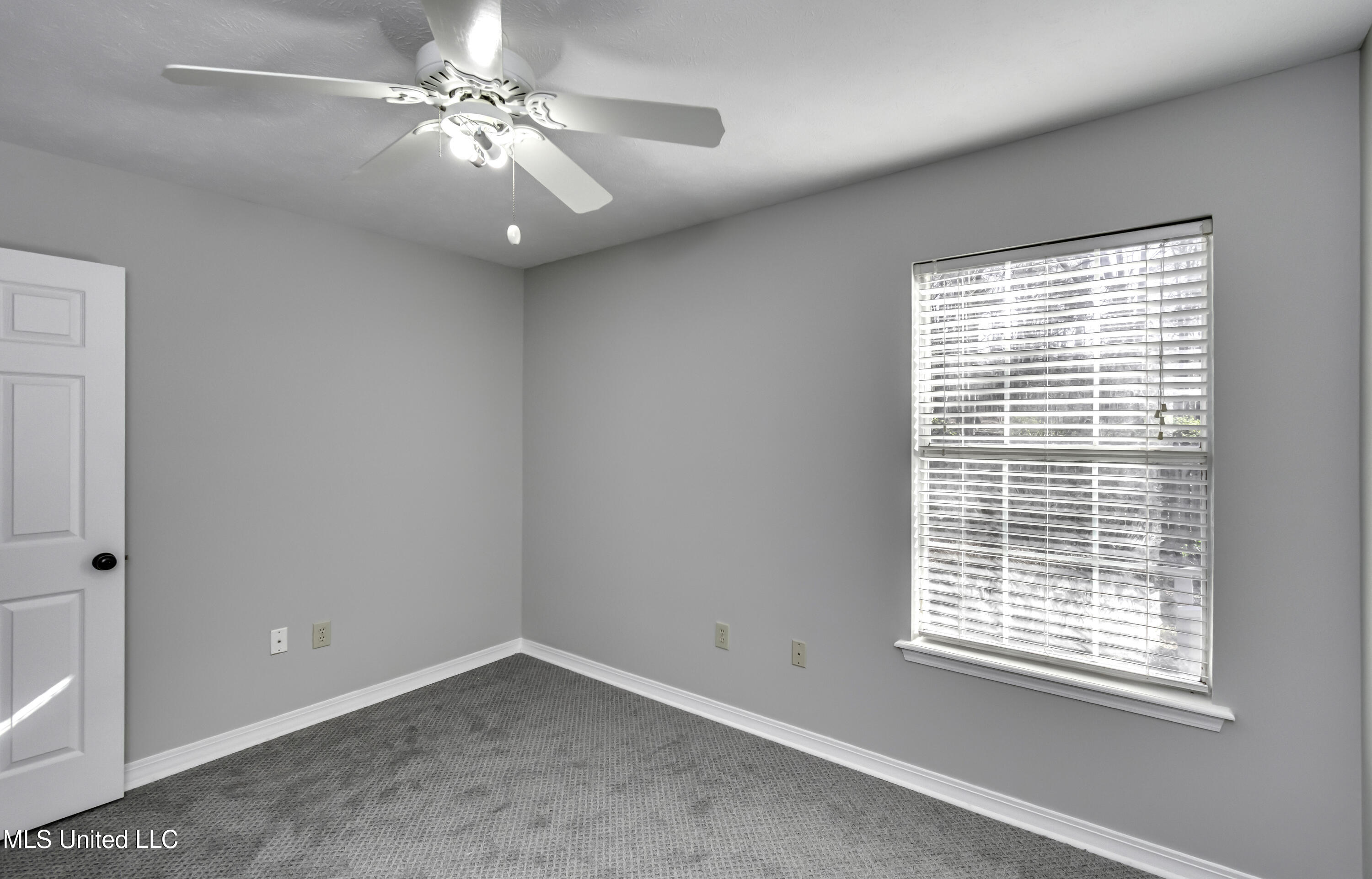 125 Pinevale Street Flowood, MS 39232 - Photo 32 of 46 125 Pinevale St--47