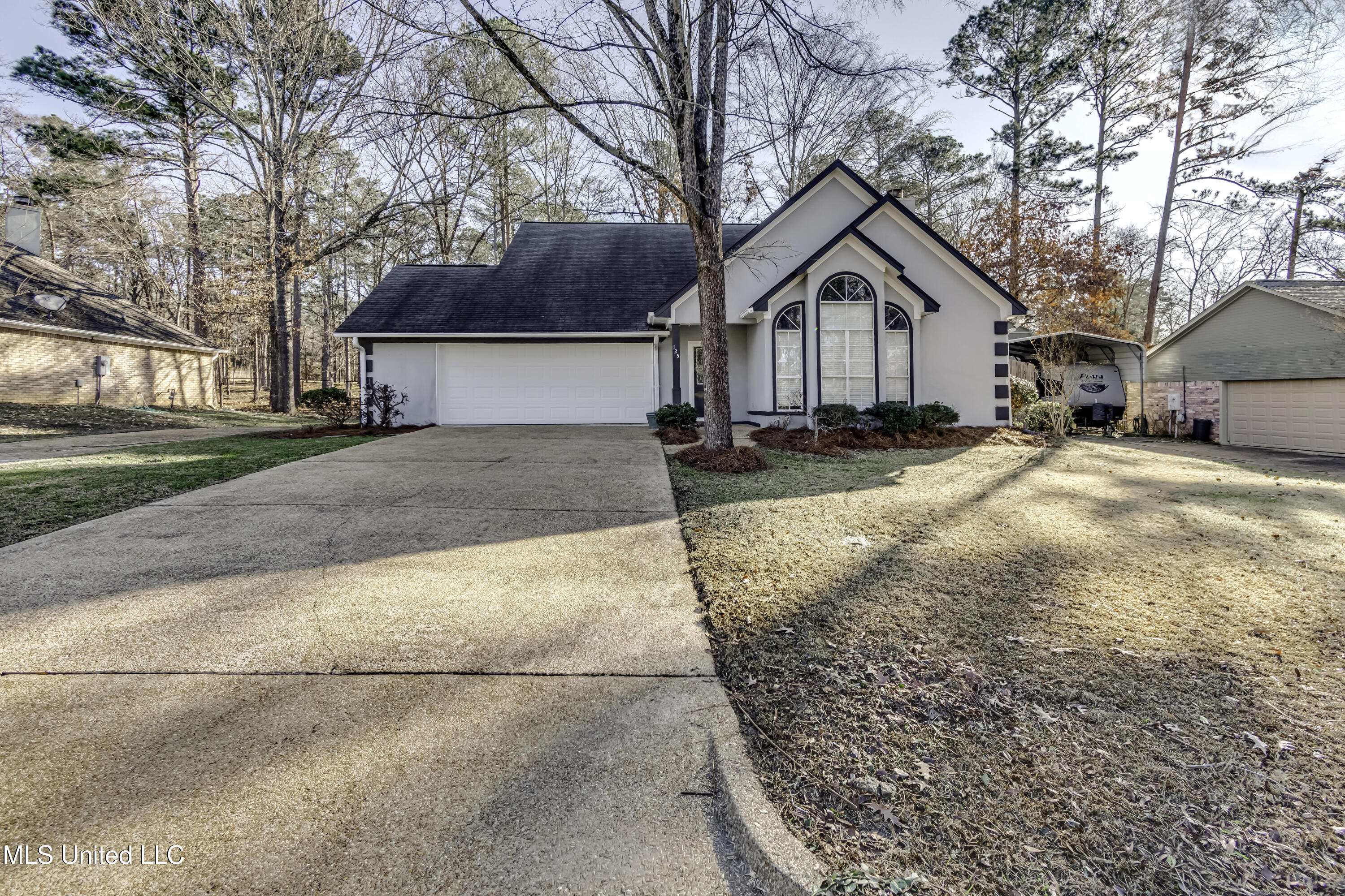 125 Pinevale Street Flowood, MS 39232 - Photo 4 of 46 125 Pinevale St--4