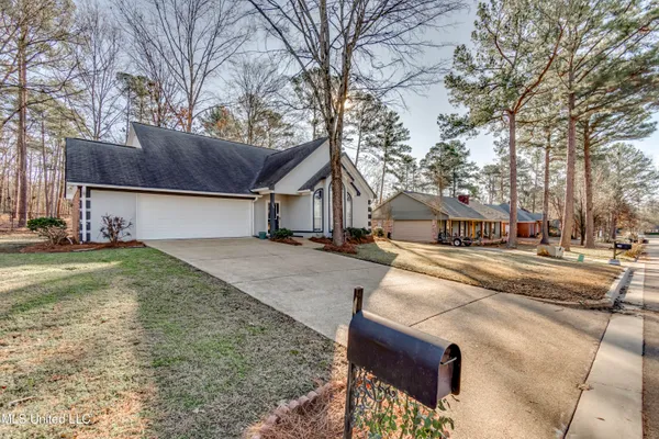 $272,000 | 125 Pinevale Street, Flowood, MS 39232