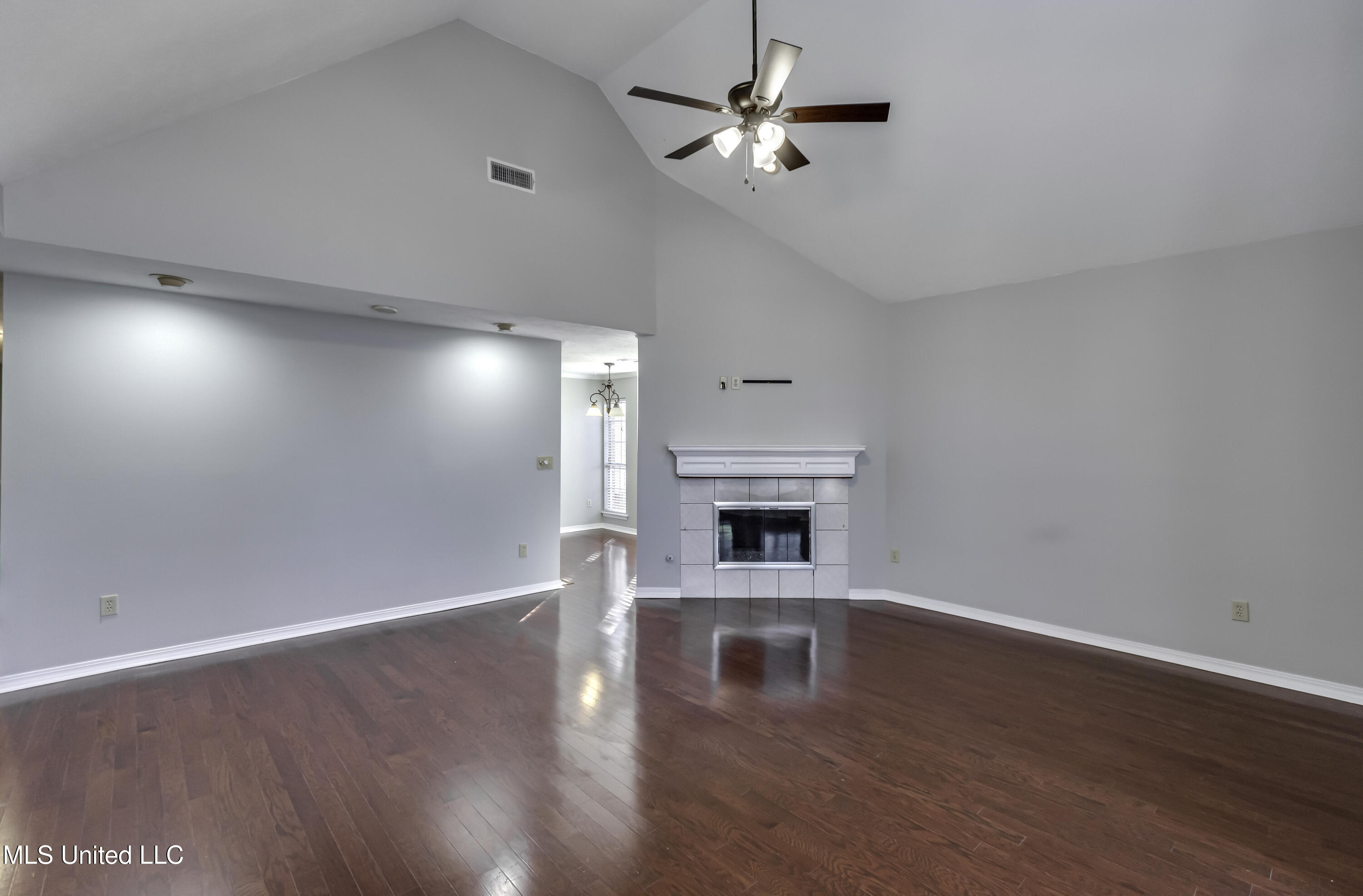 125 Pinevale Street Flowood, MS 39232 - Photo 8 of 46 125 Pinevale St--23