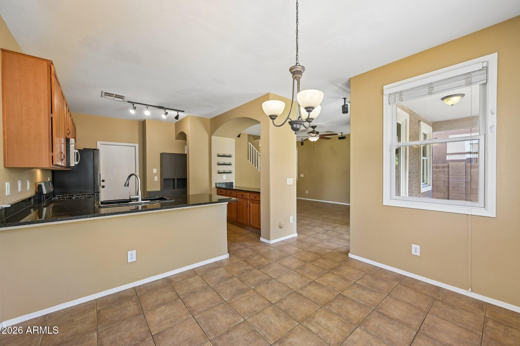 2330 East Pecan Road Phoenix, AZ 85040 - Photo 8 of 30 Views from the dining