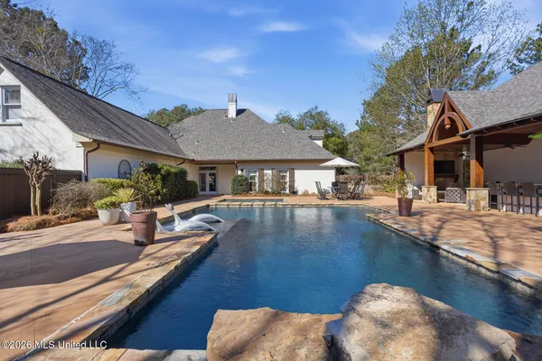 $914,500 | 429 Cherry Hill Drive, Madison, MS 39110