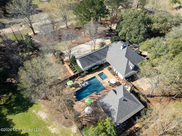$914,500 | 429 Cherry Hill Drive, Madison, MS 39110
