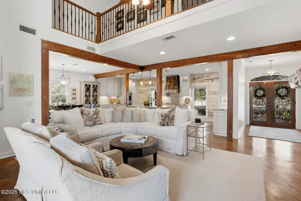 $914,500 | 429 Cherry Hill Drive, Madison, MS 39110