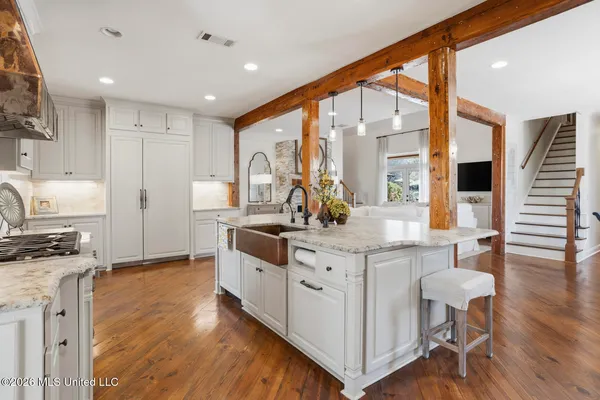 $914,500 | 429 Cherry Hill Drive, Madison, MS 39110