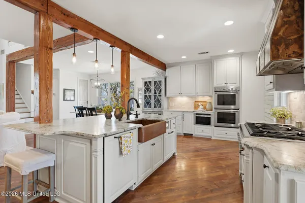 $914,500 | 429 Cherry Hill Drive, Madison, MS 39110