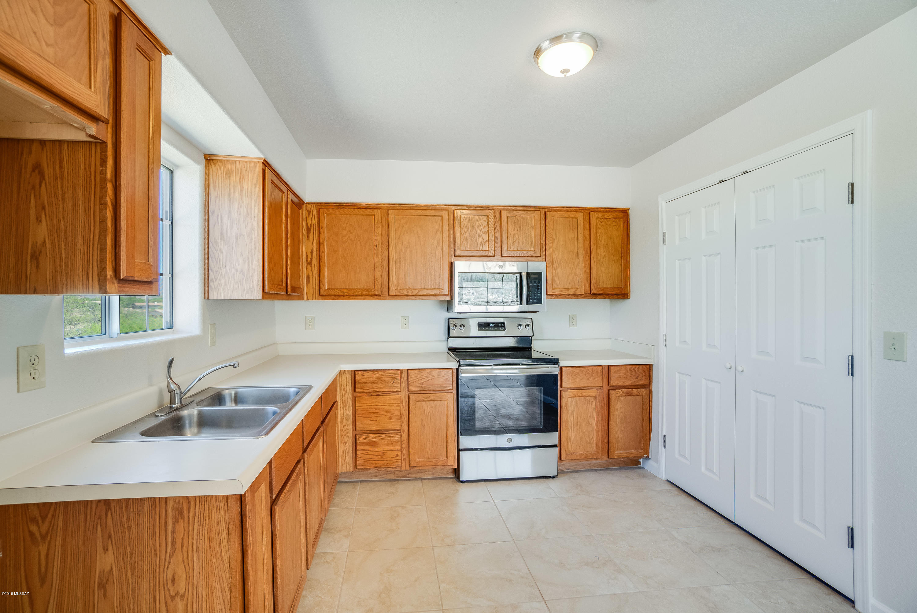 1066 Via Juarez Rio Rico, AZ 85648 - Photo 7 of 25