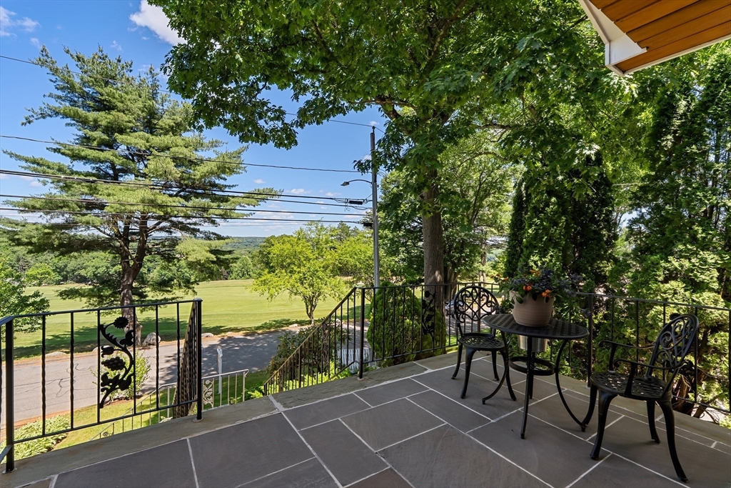 78 Hutchinson Road Arlington, MA 02474 - Photo 4 of 42