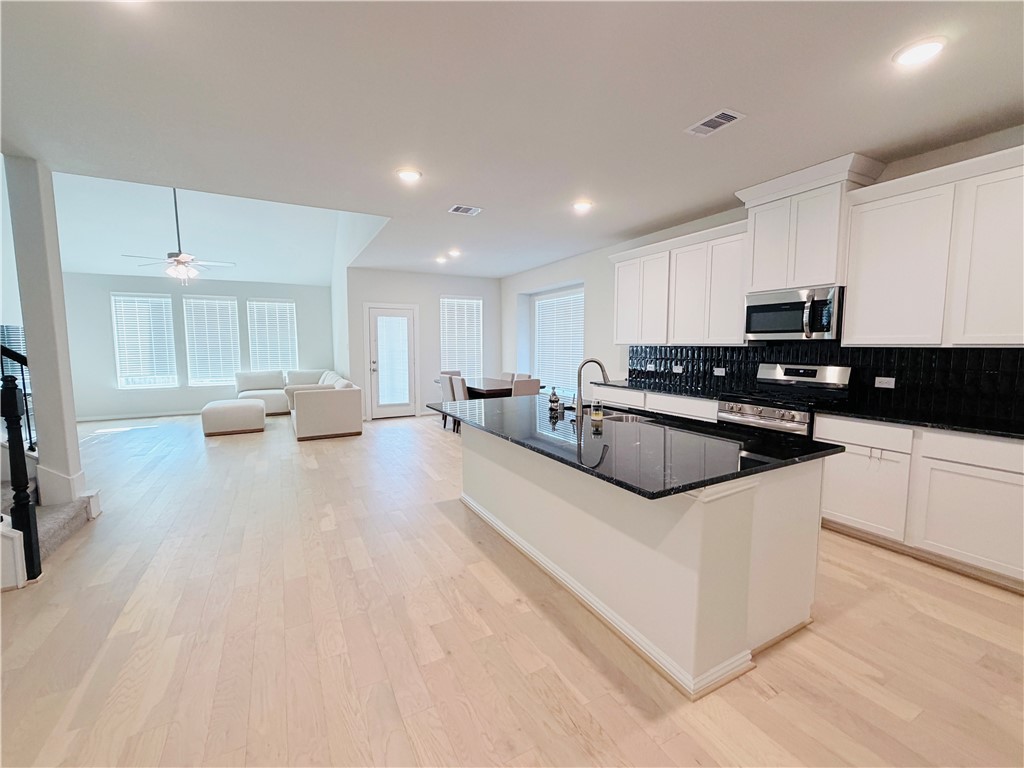 4044 Houberry Loop College Station, TX 77845 - Photo 5 of 27