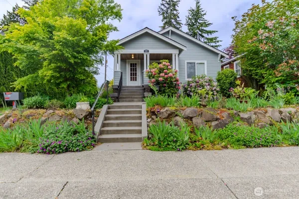 $4,075 | 9017 5th Avenue Northeast, Seattle, WA 98115