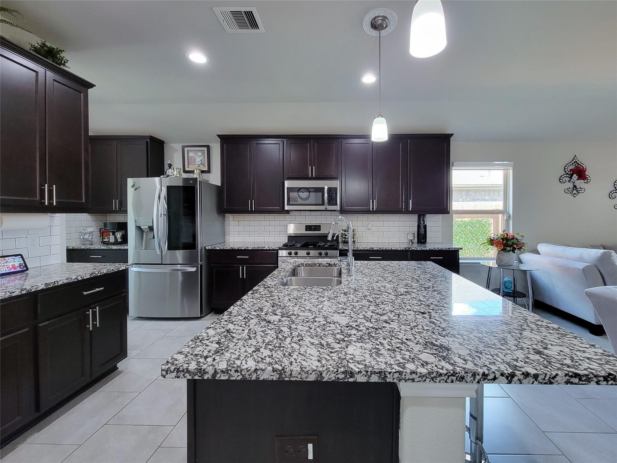 610 Autumn Flats Way Rosharon, TX 77583 - Photo 9 of 29