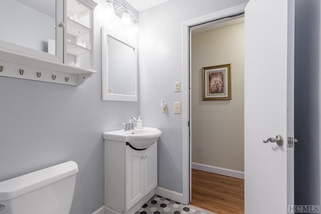 1869 Frazier Road Franklin, NC 28734 - Photo 20 of 36 Gallery Image 20