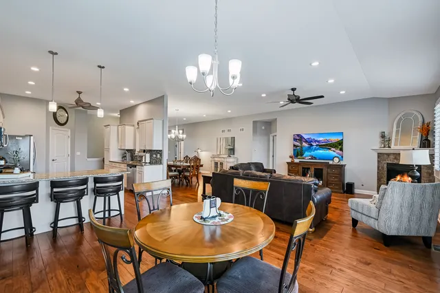 $534,900 | 12508 West Whisper Creek Court, Mokena, IL 60448