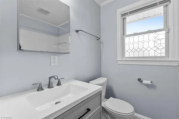 $1,550 | 1101 Hickory Avenue, Greensboro, NC 27405
