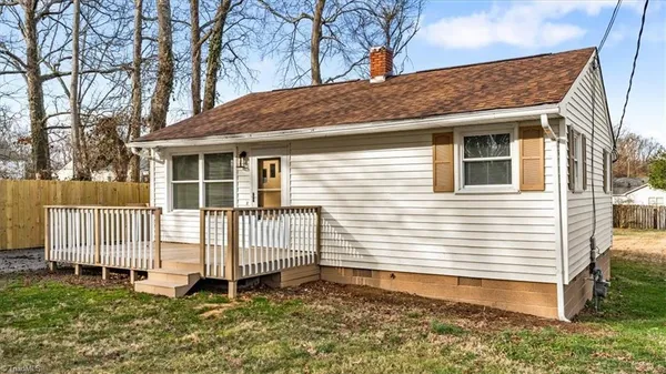 $1,550 | 1101 Hickory Avenue, Greensboro, NC 27405