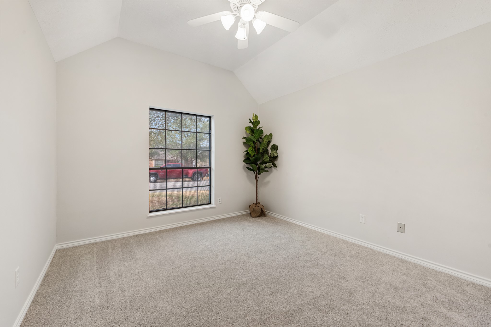 4505 Kensington Road Bryan, TX 77802 - Photo 20 of 26 Bedroom #3 with walk in closet , this room was updated with new carpet and fresh paint.