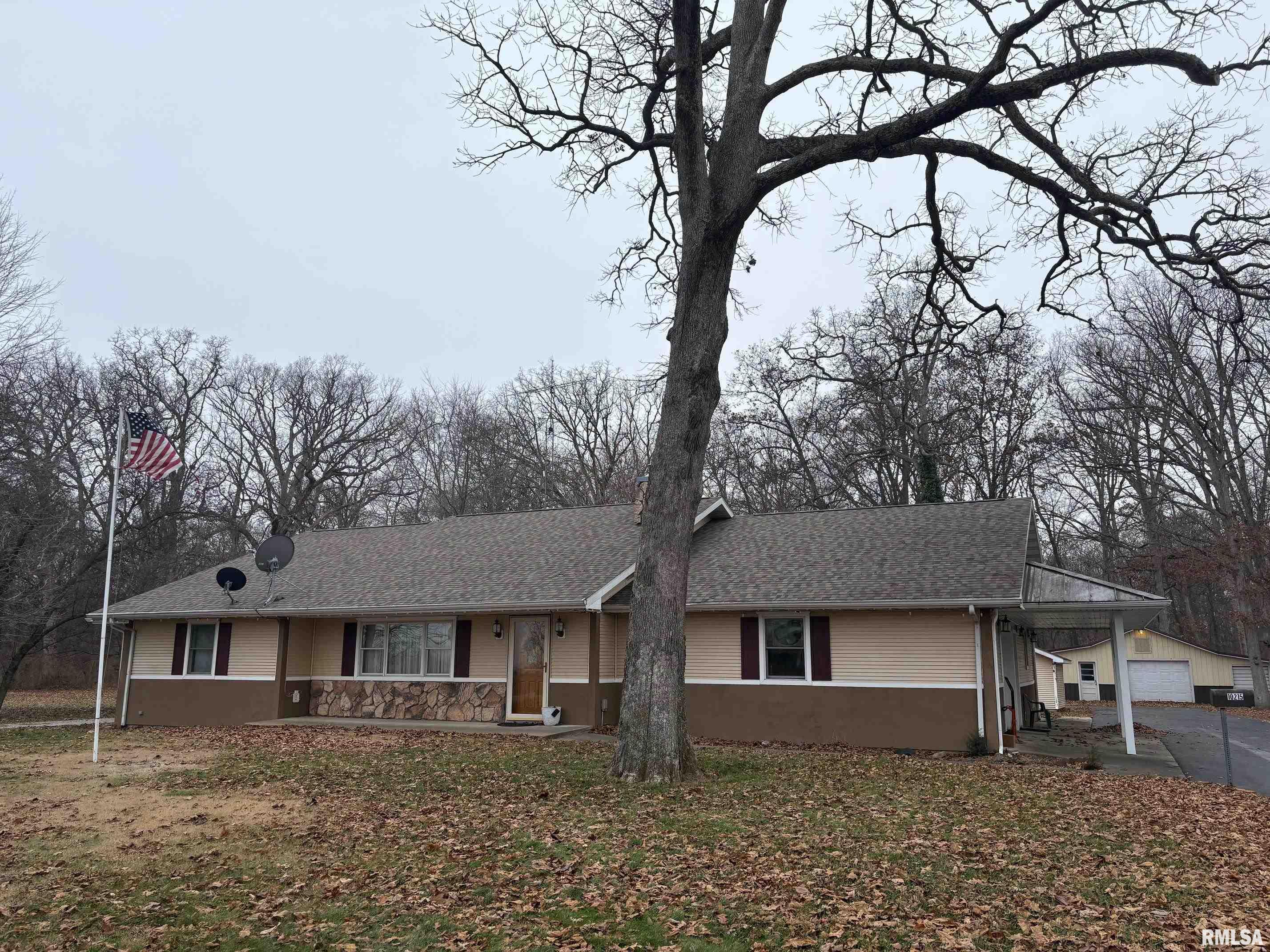 10215 Bended Trail Irving, IL 62051 - Photo 1 of 24