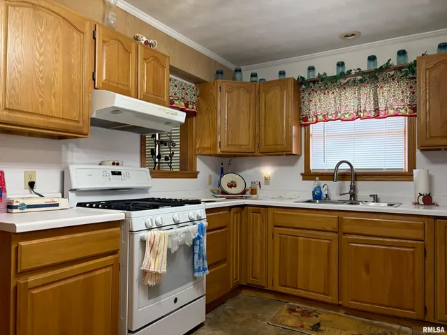 $399,900 | 10215 Bended Trail, Irving, IL 62051