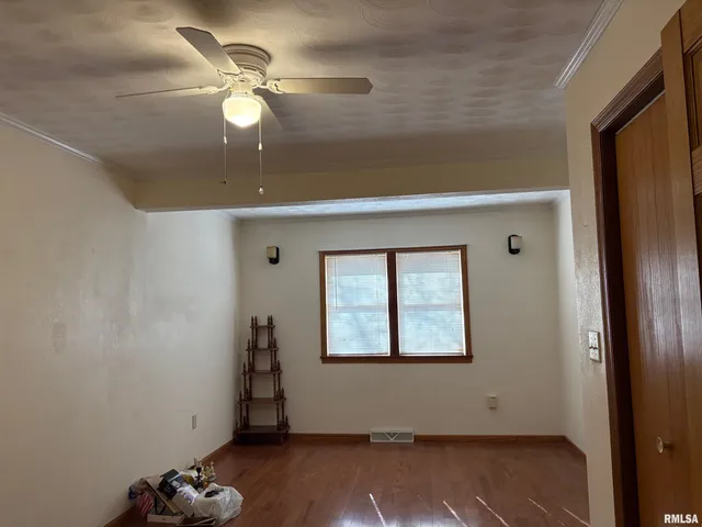 $399,900 | 10215 Bended Trail, Irving, IL 62051