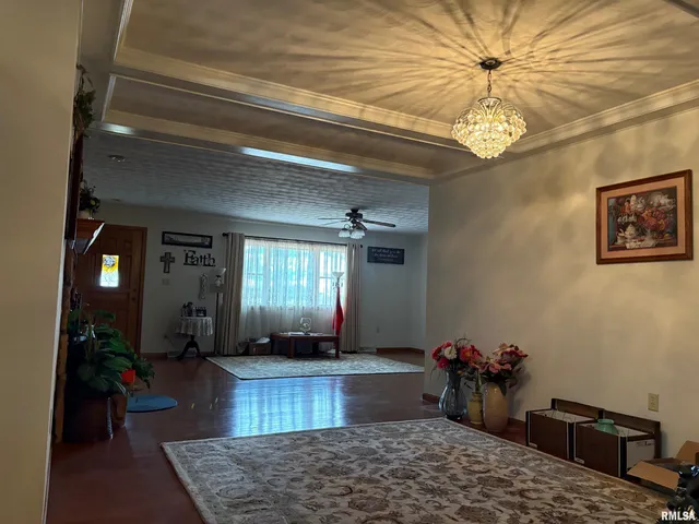 $399,900 | 10215 Bended Trail, Irving, IL 62051