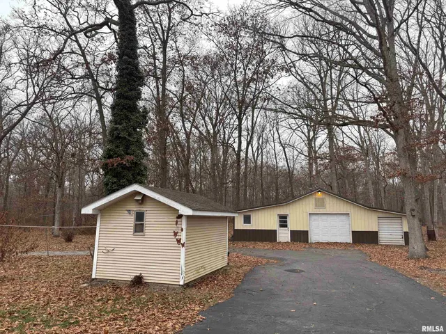 $399,900 | 10215 Bended Trail, Irving, IL 62051