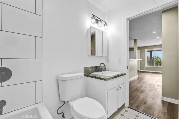 $2,500 | 20526 South Western Avenue, Torrance, CA 90501