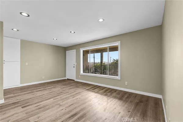 $2,500 | 20526 South Western Avenue, Torrance, CA 90501
