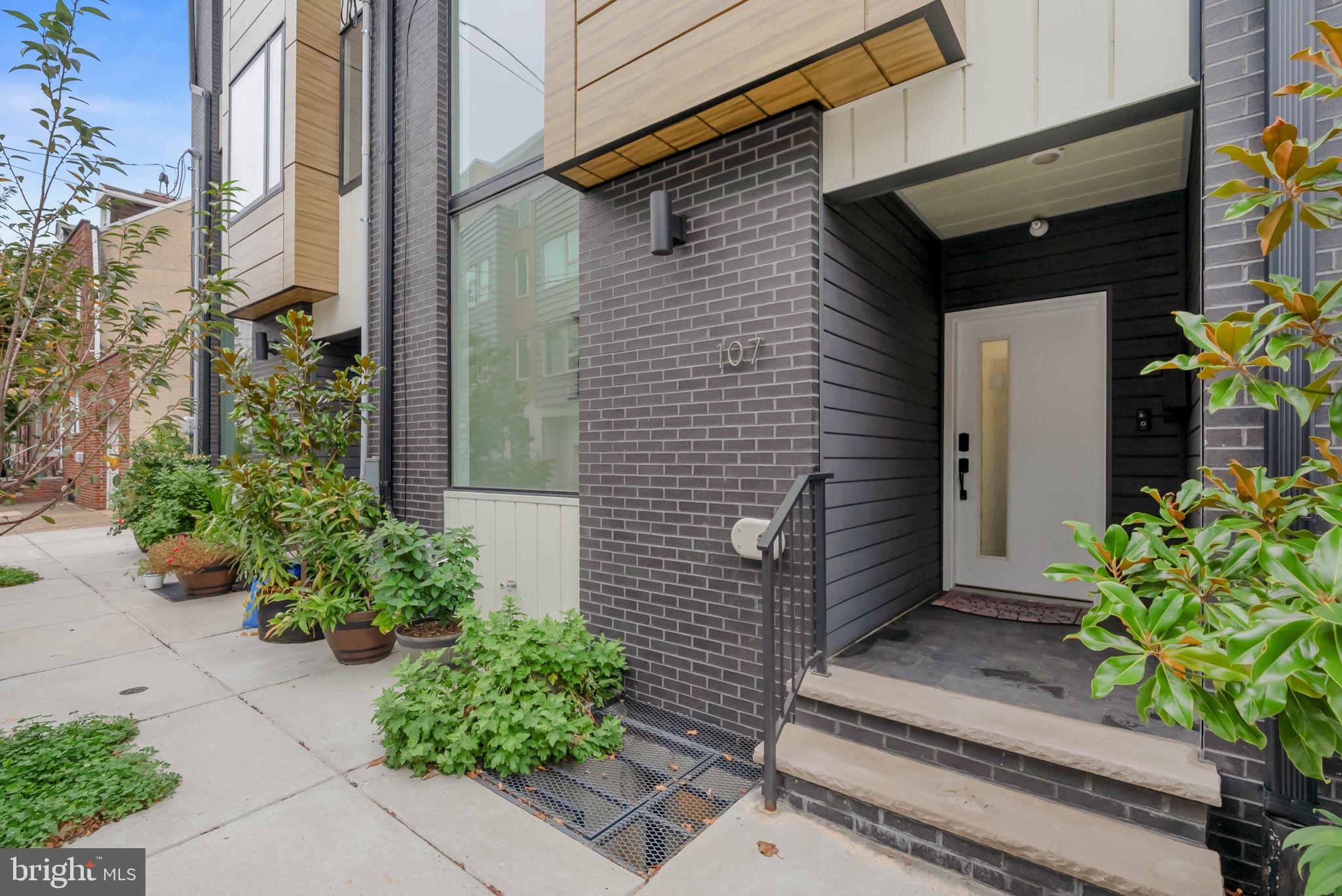 107 Ellsworth Street Philadelphia, PA 19147 - Photo 4 of 52