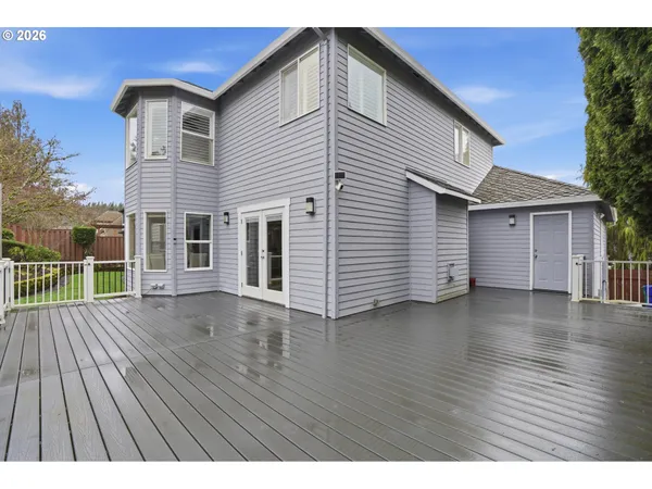 $825,000 | 14351 Southeast Crestview Drive, Clackamas, OR 97015