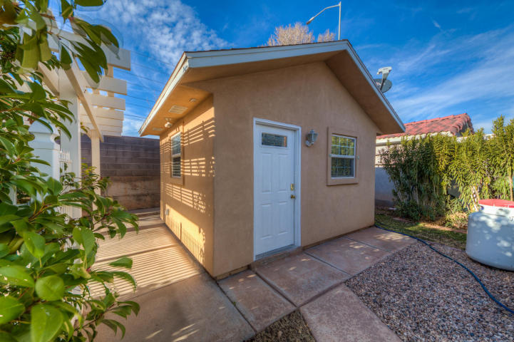 Lot 200 Casita pic 1