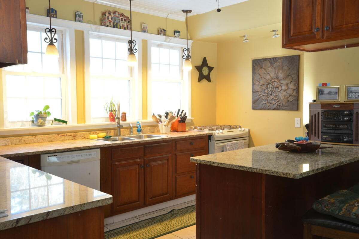 987 Pequawket Trail Baldwin, ME 04091 - Photo 6 of 31 kitchen