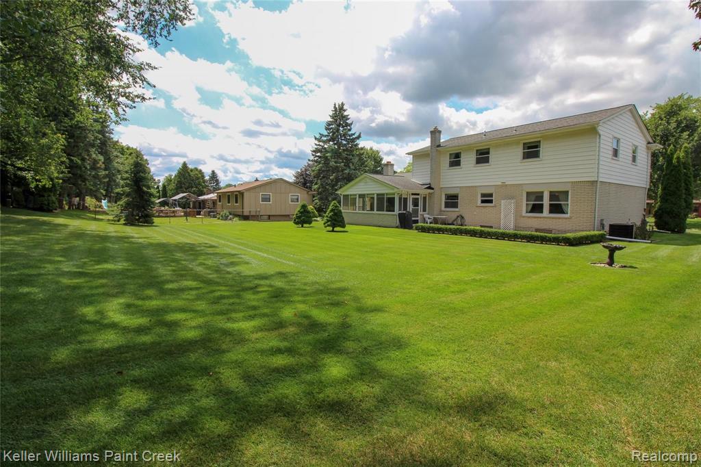 622 Bridgestone Drive Rochester Hills, MI 48309 - Photo 41 of 45