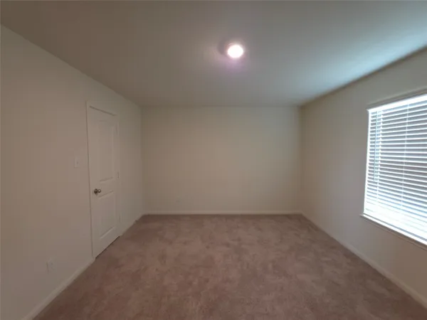$2,100 | 305 Lone Mountain Drive, Katy, TX 77493