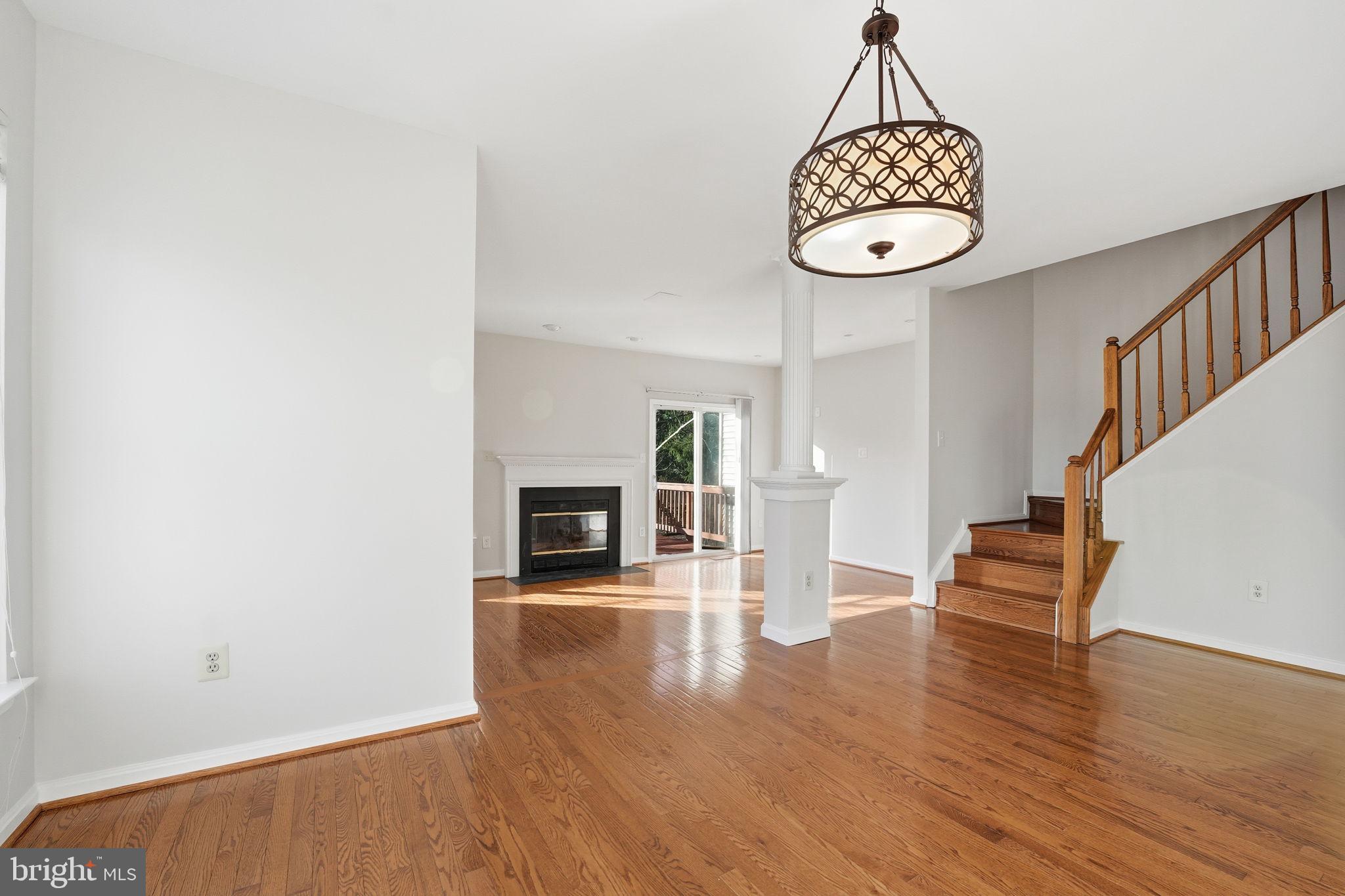 45563 Whitcomb Square Sterling, VA 20166 - Photo 5 of 27 Gallery Image 5