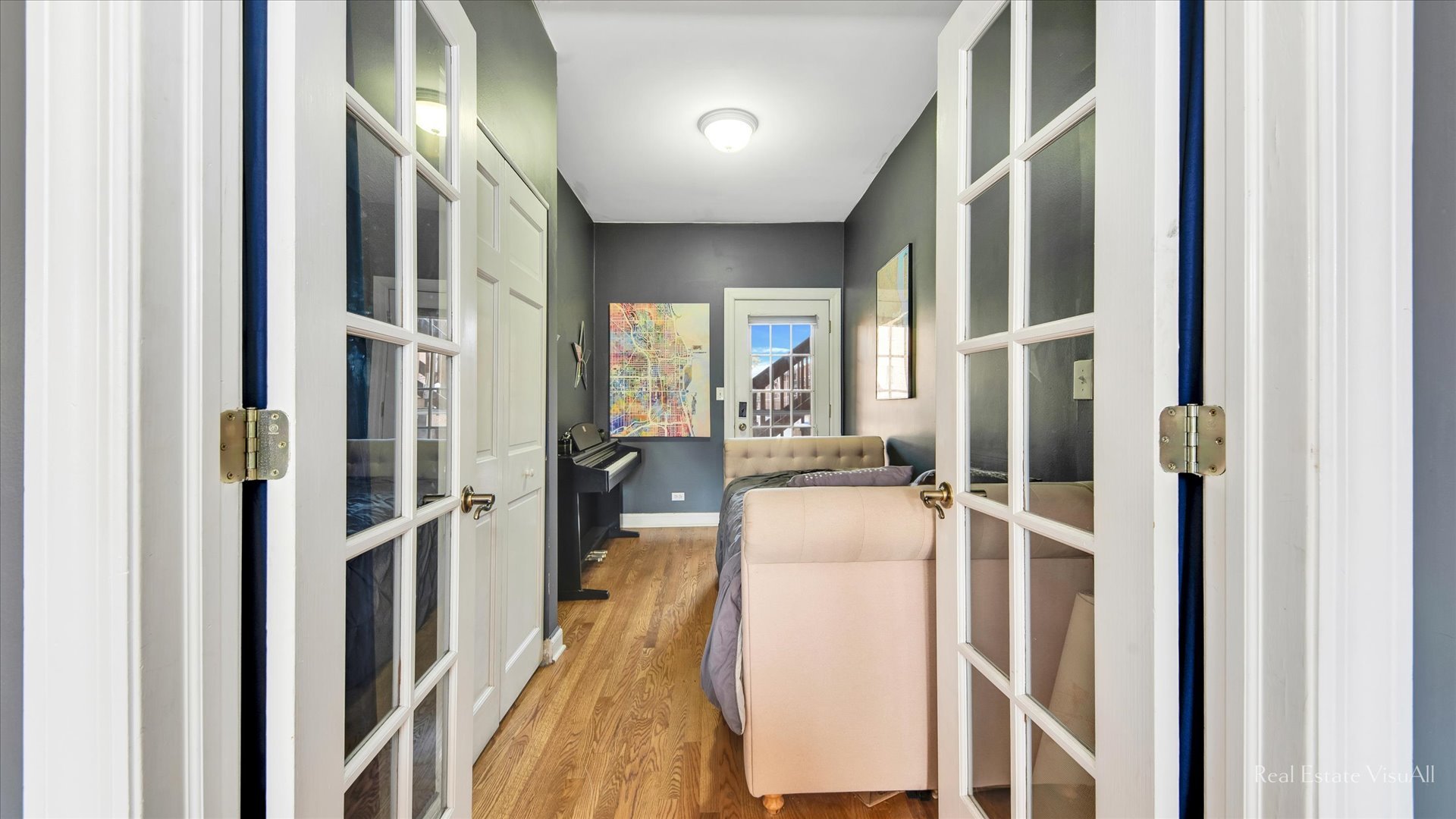 1340 West Irving Park Road, Unit 2 Chicago, IL 60613 - Photo 15 of 25 a view of a living room with a large window