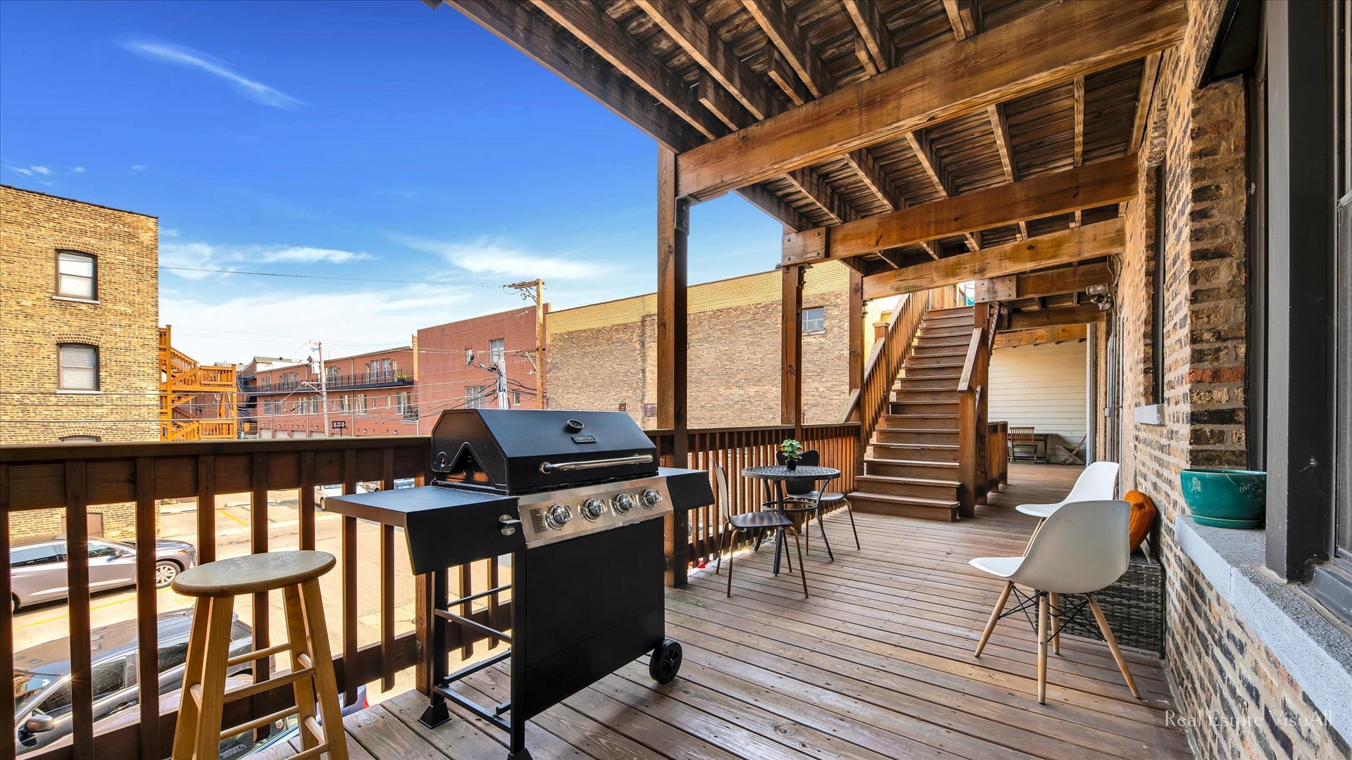 1340 West Irving Park Road, Unit 2 Chicago, IL 60613 - Photo 22 of 25 a building outdoor space with seating space