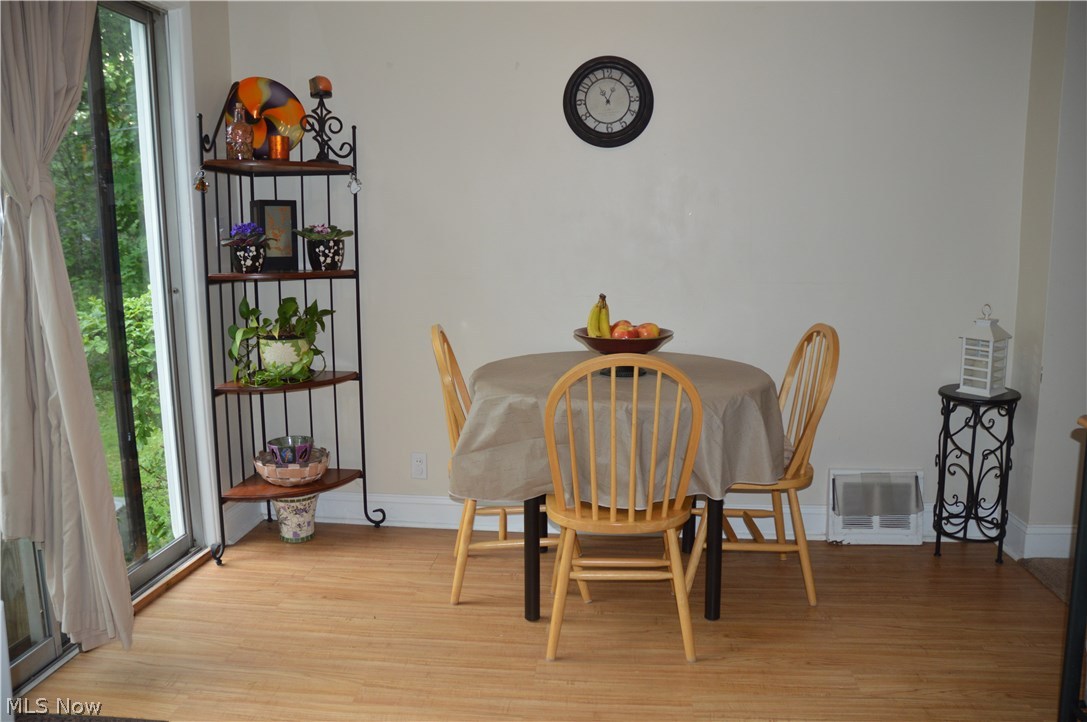 5153 Bridgewater Road Cleveland, OH 44124 - Photo 8 of 18