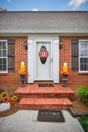 a view of an outdoor space