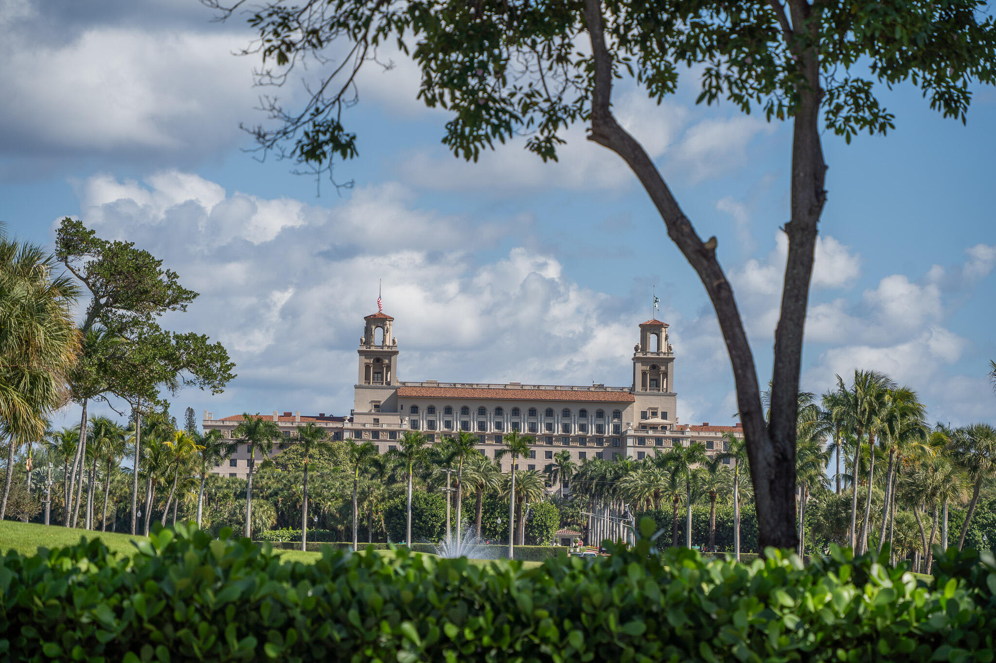 2 North Breakers Row, Unit PH4 Palm Beach, FL 33480 - Photo 5 of 38 a view of a garden with a fountain