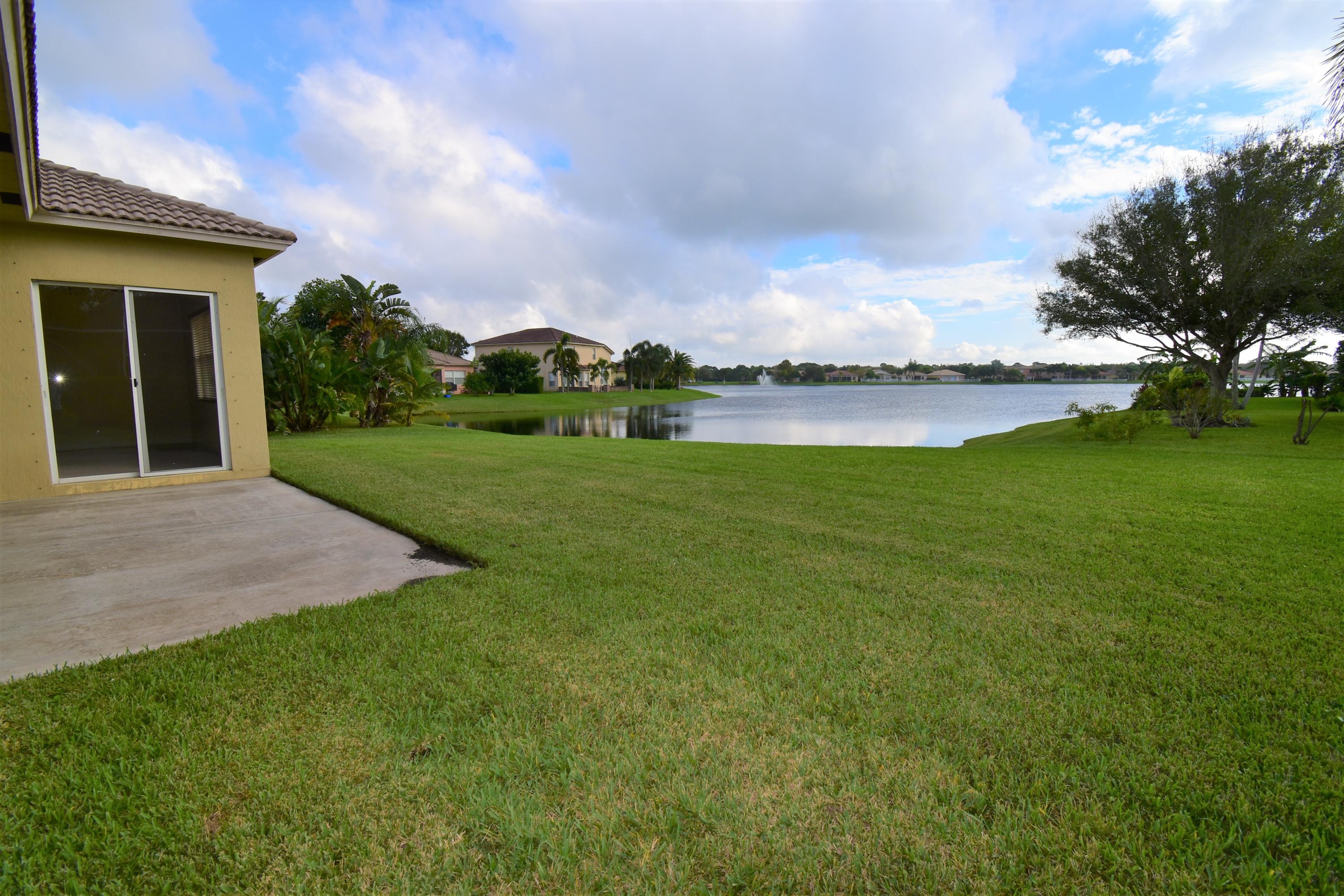 5908 Spanish River Road Fort Pierce, FL 34951 - Photo 28 of 62 25 Back yard