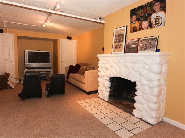 42 Canterbury Road Winchester, MA 01890 - Photo 16 of 19 Gallery Image 16