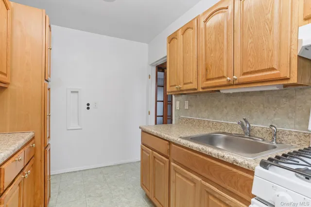 $299,000 | 611 Palmer Road, Unit 5X, Yonkers, NY 10701