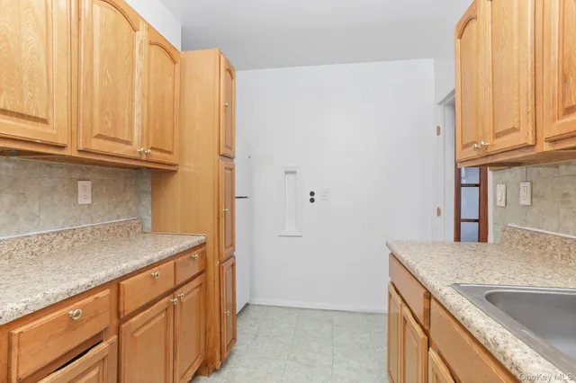 $299,000 | 611 Palmer Road, Unit 5X, Yonkers, NY 10701