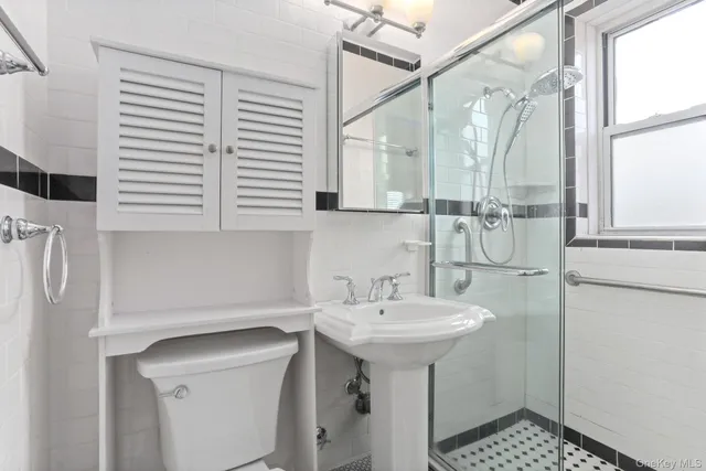 $299,000 | 611 Palmer Road, Unit 5X, Yonkers, NY 10701