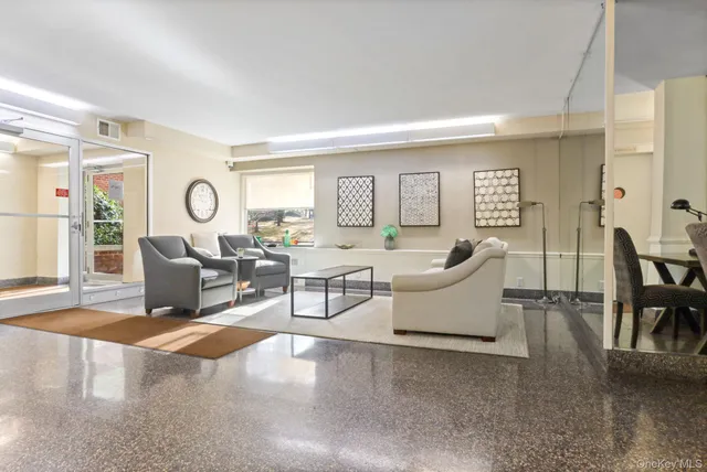 $299,000 | 611 Palmer Road, Unit 5X, Yonkers, NY 10701