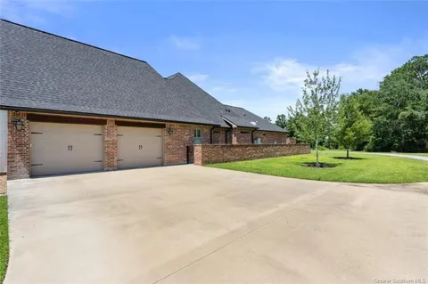 $1,299,000 | 1750 Sutherland Road, Lake Charles, LA 70611