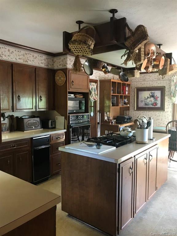 659 Lenoir Road Morganton, NC 28655 - Photo 8 of 36