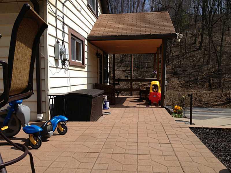 3426 Conway Wallrose Road Economy, PA 15143 - Photo 14 of 16 Patio/Deck.