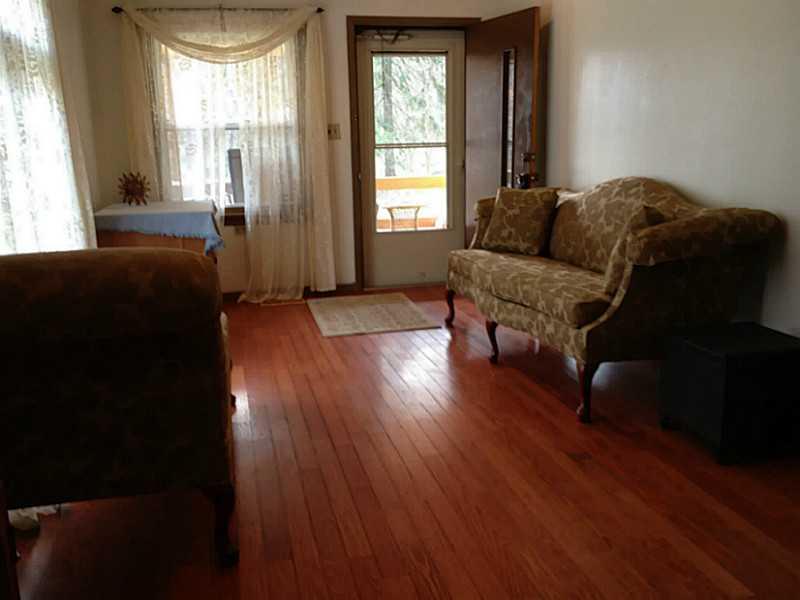 3426 Conway Wallrose Road Economy, PA 15143 - Photo 9 of 16 Living Room.